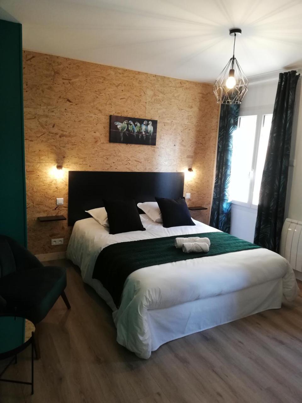 L'Angely - Chambres D'Hotes Niort Dış mekan fotoğraf